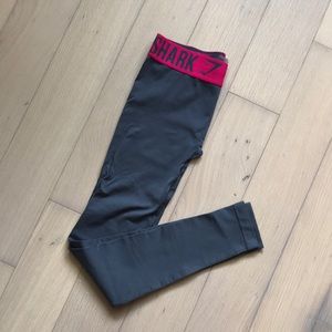 Gymshark smooth grey leggings. Original style!